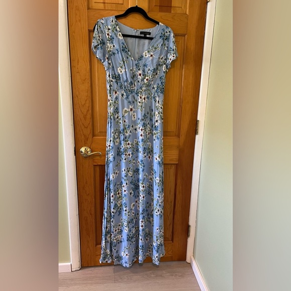 Banana Republic Floral Maxi Dress Size 6 Light Blue Summer Cocktail ECOVERO - Picture 1 of 11